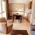 House 아파트 *