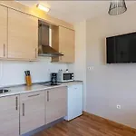 House 아파트 *