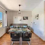 아파트 House *
