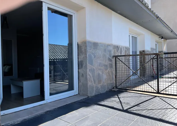 House * סיירה נבדה